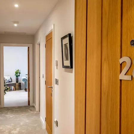 28 St John's Mews